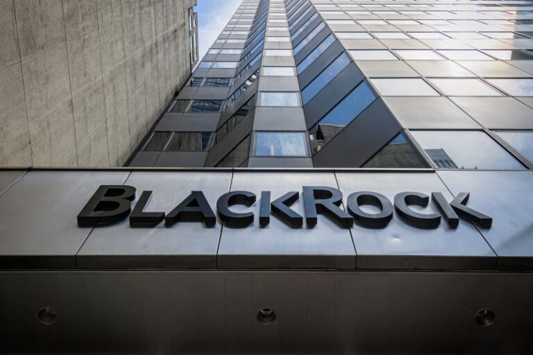 Read more about the article Blackrock’s meeting with SEC pumps bitcoin, here’s how you cash in